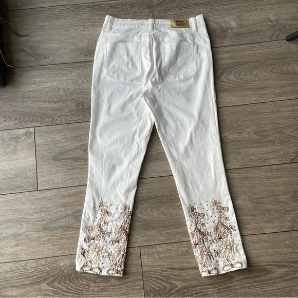 Joseph Ribkoff Embroidered Leg Jean - Picture 12 of 15